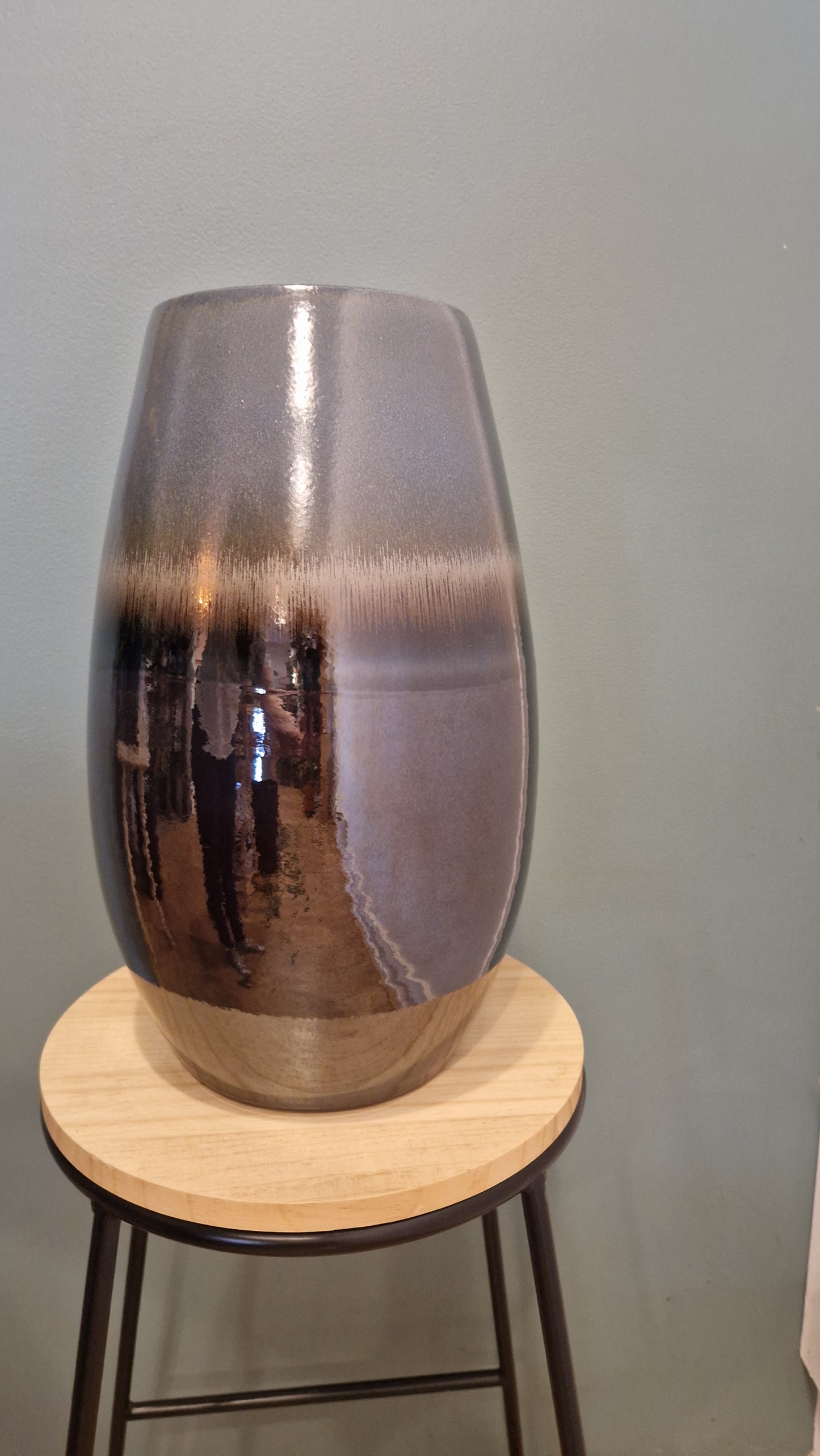 Vase gris-bleu / noir